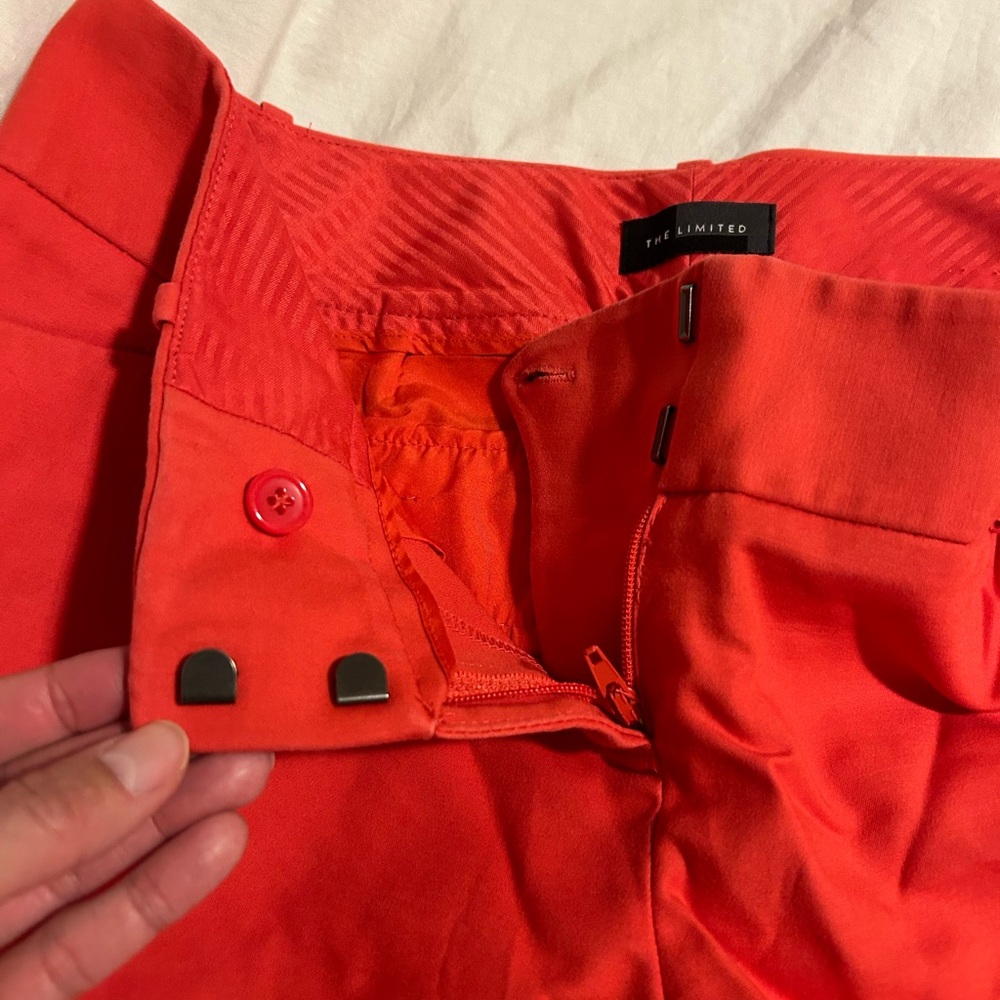 Shorts - Picture 3 of 4